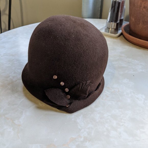 Brown Cloche Hat - Picture 3 of 5
